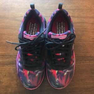 Sketchers- ALLOY TOE work shoes